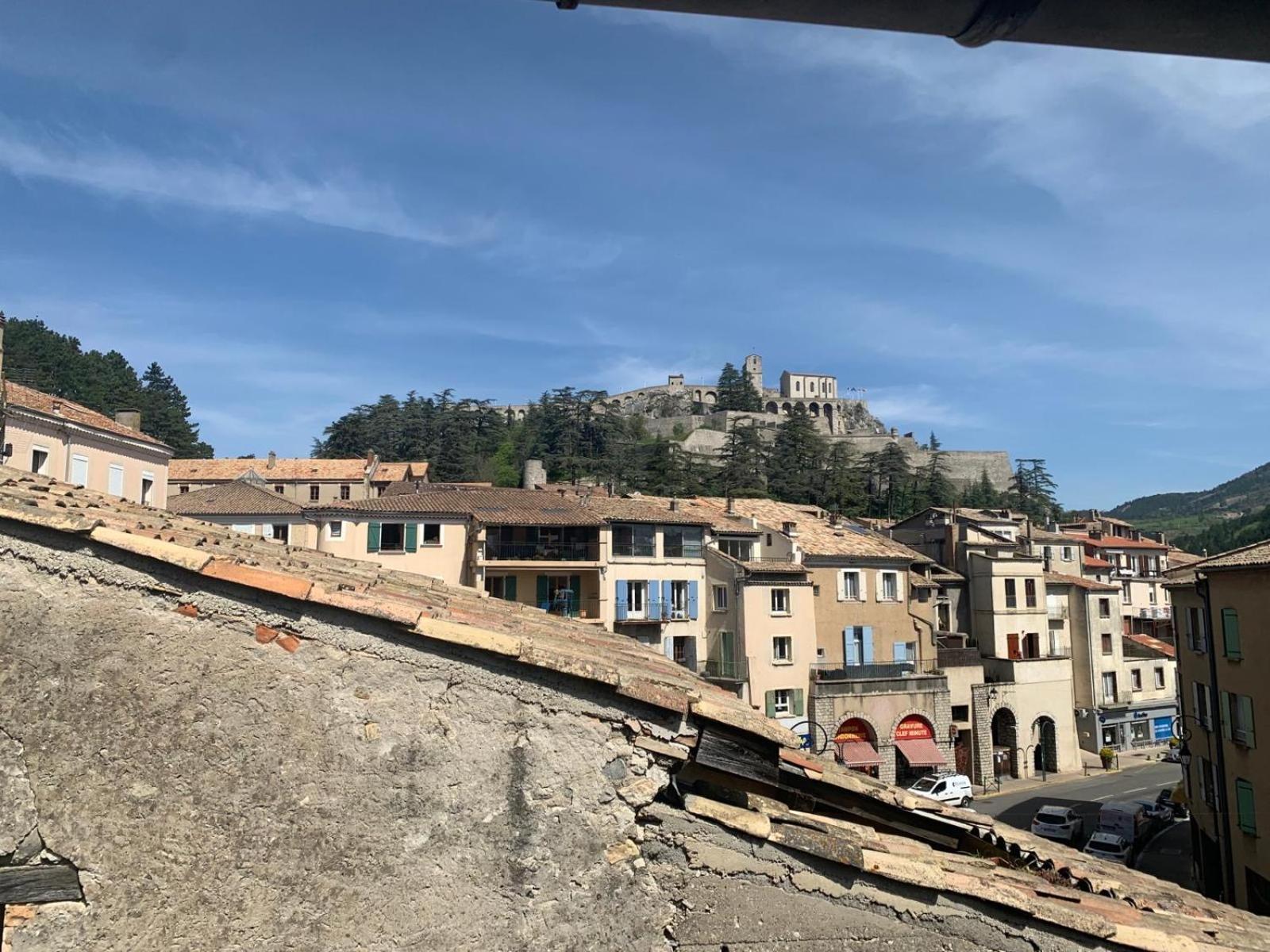 Le Jalet En Provence - Penthouse Leilighet Sisteron Eksteriør bilde